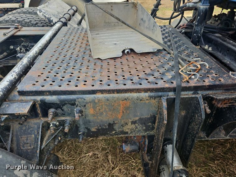 image for item NZ9049 1998 Mack CH613  semi truck