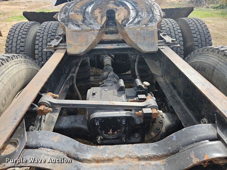 image for item NZ9049 1998 Mack CH613  semi truck