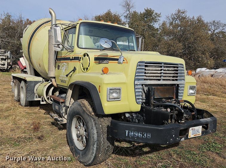 image for item NZ9051 1995 Ford L9000  ready mix truck