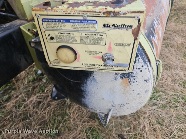 image for item NZ9051 1995 Ford L9000  ready mix truck