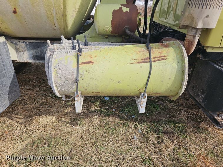 image for item NZ9051 1995 Ford L9000  ready mix truck