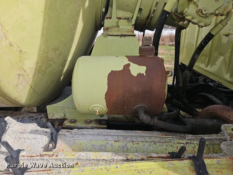 image for item NZ9051 1995 Ford L9000  ready mix truck