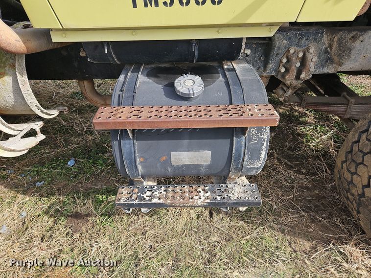 image for item NZ9051 1995 Ford L9000  ready mix truck