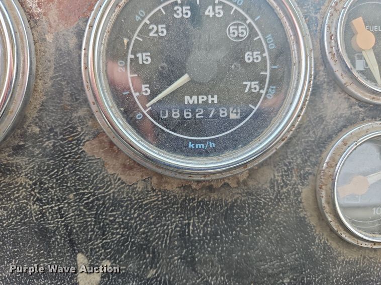 image for item NZ9051 1995 Ford L9000  ready mix truck