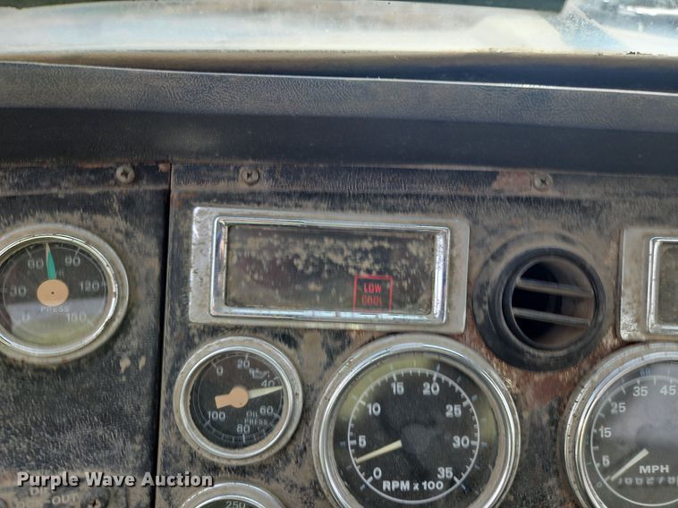 image for item NZ9051 1995 Ford L9000  ready mix truck