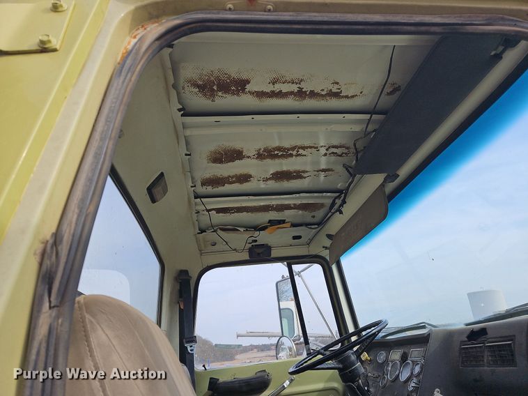 image for item NZ9051 1995 Ford L9000  ready mix truck