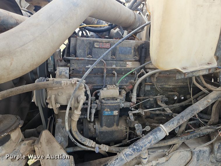 image for item NZ9051 1995 Ford L9000  ready mix truck