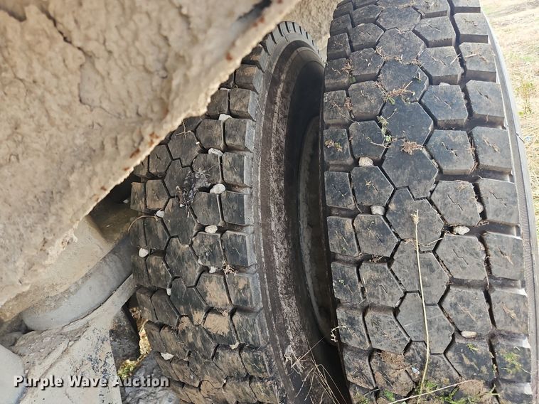 image for item NZ9051 1995 Ford L9000  ready mix truck