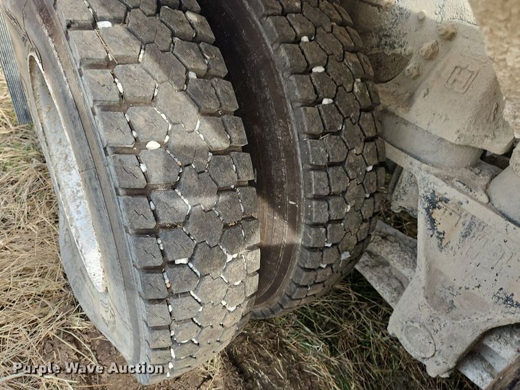 image for item NZ9051 1995 Ford L9000  ready mix truck