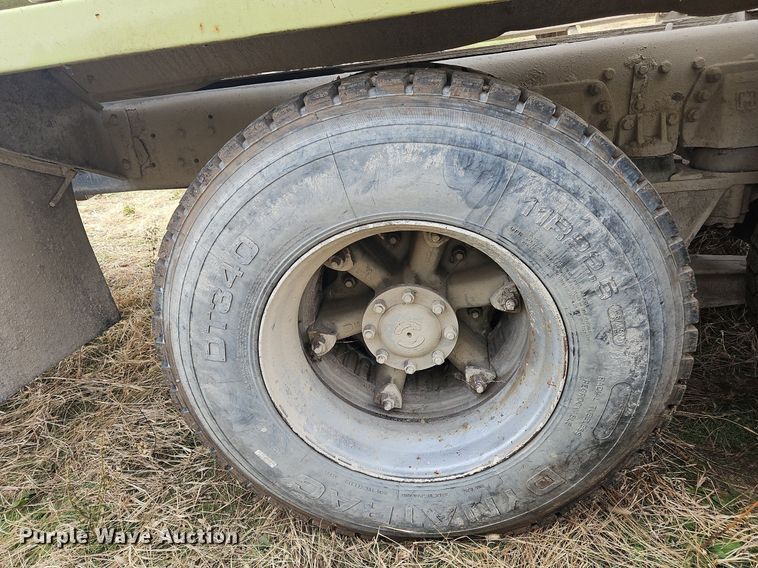 image for item NZ9051 1995 Ford L9000  ready mix truck