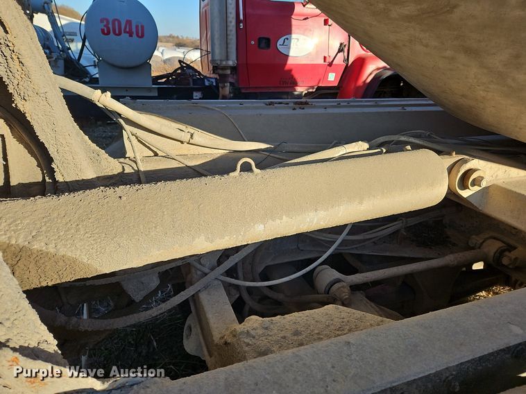 image for item NZ9052 1991 International F5070  ready mix truck