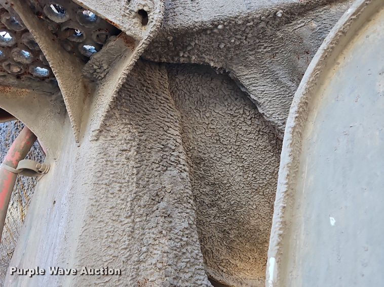 image for item NZ9052 1991 International F5070  ready mix truck