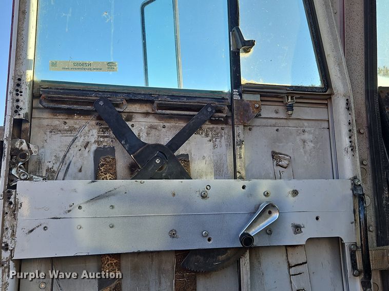 image for item NZ9052 1991 International F5070  ready mix truck