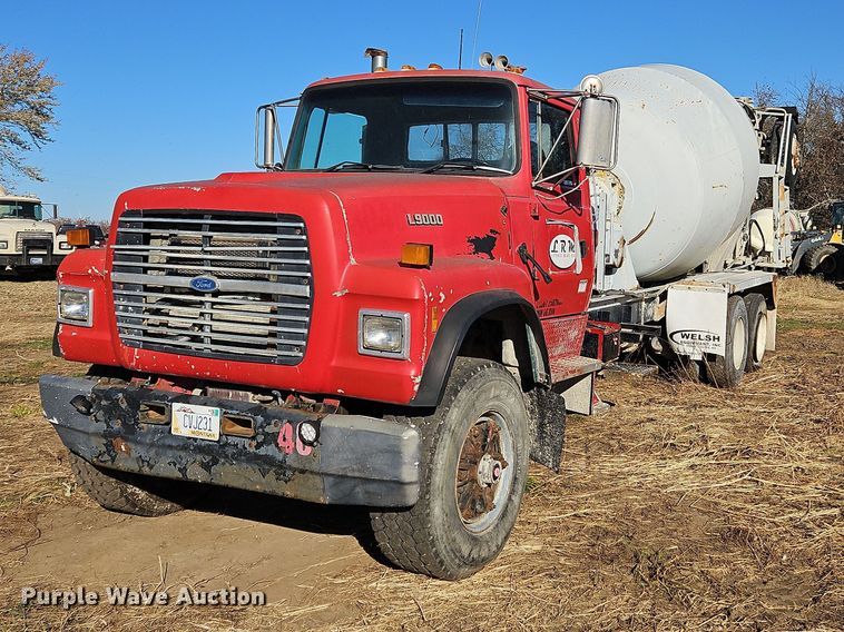 image for item NZ9053 1995 Ford L9000  ready mix truck