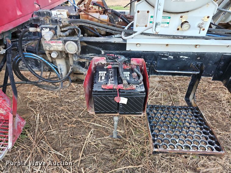 image for item NZ9053 1995 Ford L9000  ready mix truck