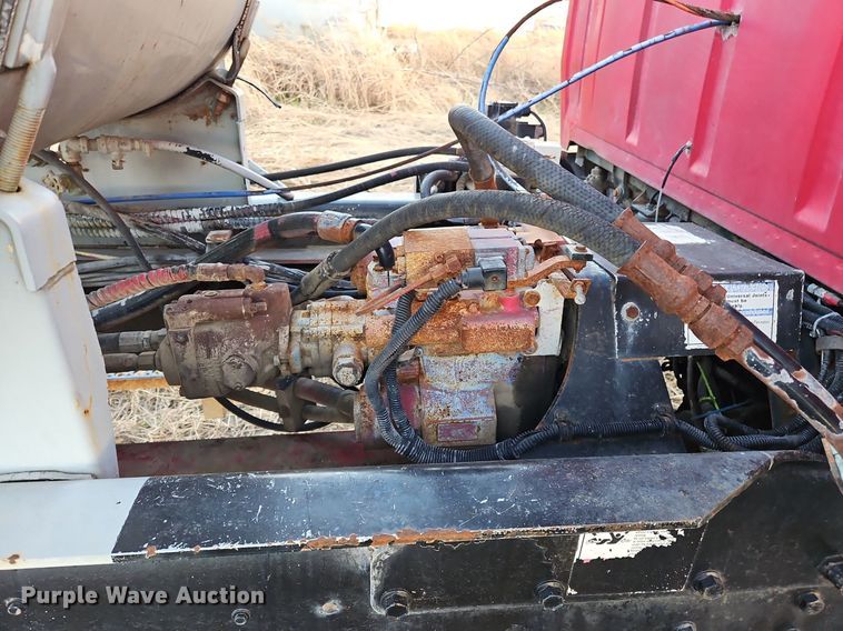 image for item NZ9053 1995 Ford L9000  ready mix truck