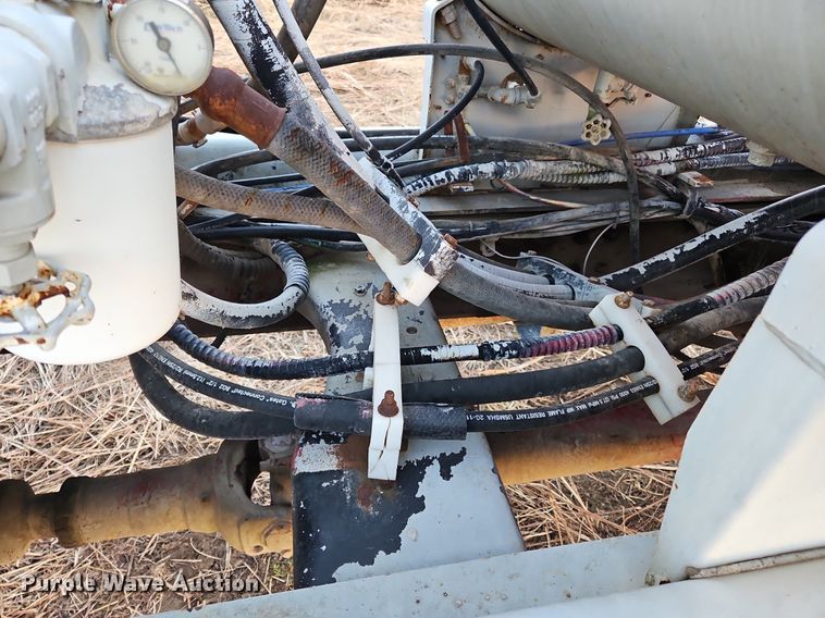 image for item NZ9053 1995 Ford L9000  ready mix truck