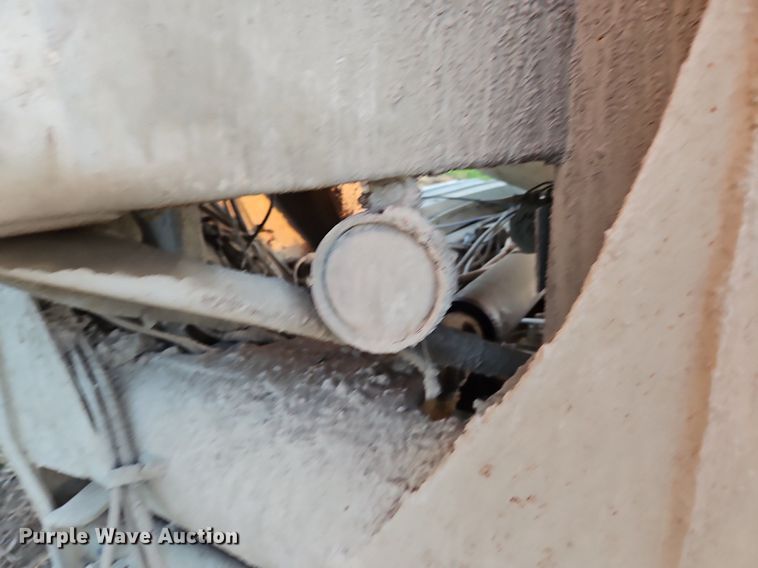 image for item NZ9053 1995 Ford L9000  ready mix truck