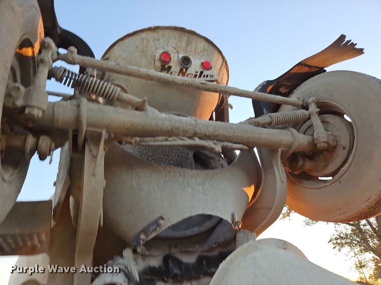 image for item NZ9053 1995 Ford L9000  ready mix truck