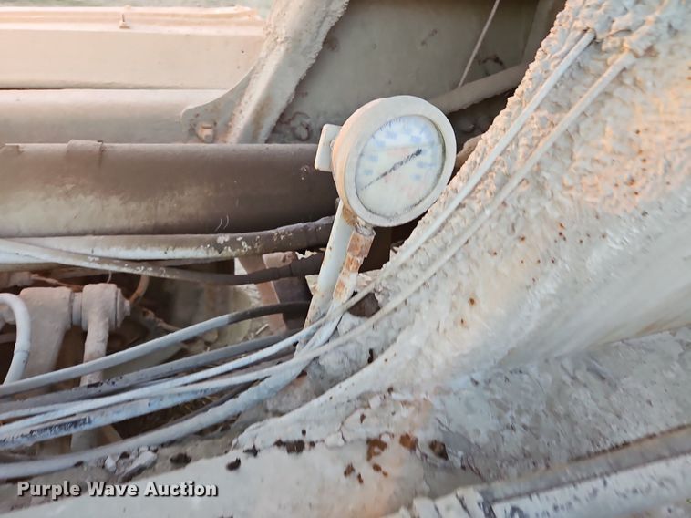 image for item NZ9053 1995 Ford L9000  ready mix truck