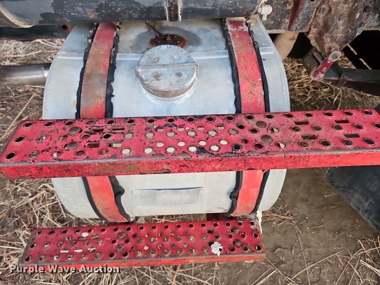 image for item NZ9053 1995 Ford L9000  ready mix truck