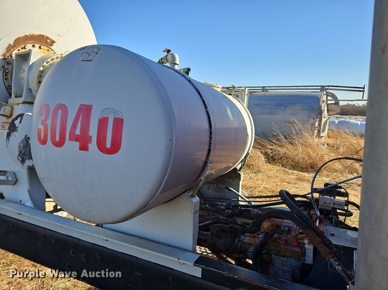 image for item NZ9053 1995 Ford L9000  ready mix truck