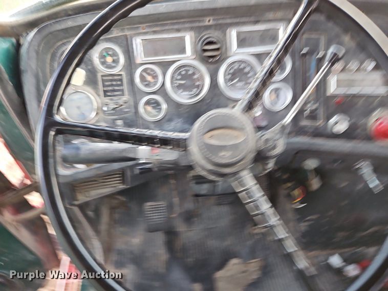 image for item NZ9053 1995 Ford L9000  ready mix truck