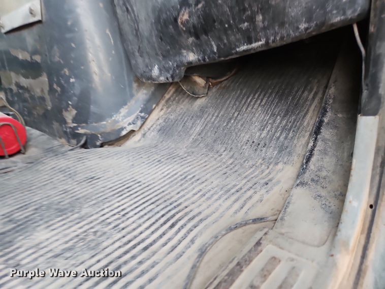 image for item NZ9053 1995 Ford L9000  ready mix truck