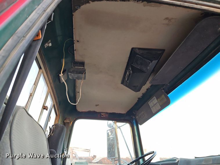 image for item NZ9053 1995 Ford L9000  ready mix truck