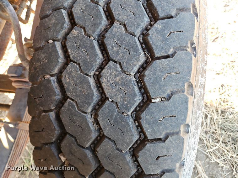 image for item NZ9053 1995 Ford L9000  ready mix truck