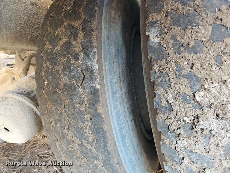 image for item NZ9053 1995 Ford L9000  ready mix truck