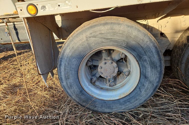 image for item NZ9053 1995 Ford L9000  ready mix truck