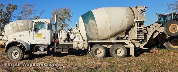 image for item NZ9054 (2) Kenworth trucks