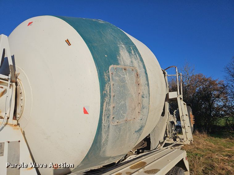 image for item NZ9054 (2) Kenworth trucks