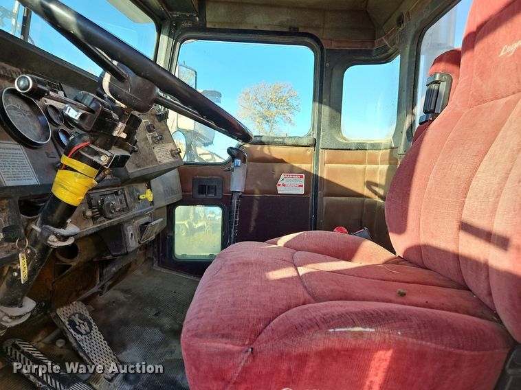 image for item NZ9054 (2) Kenworth trucks