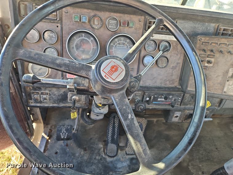 image for item NZ9054 (2) Kenworth trucks