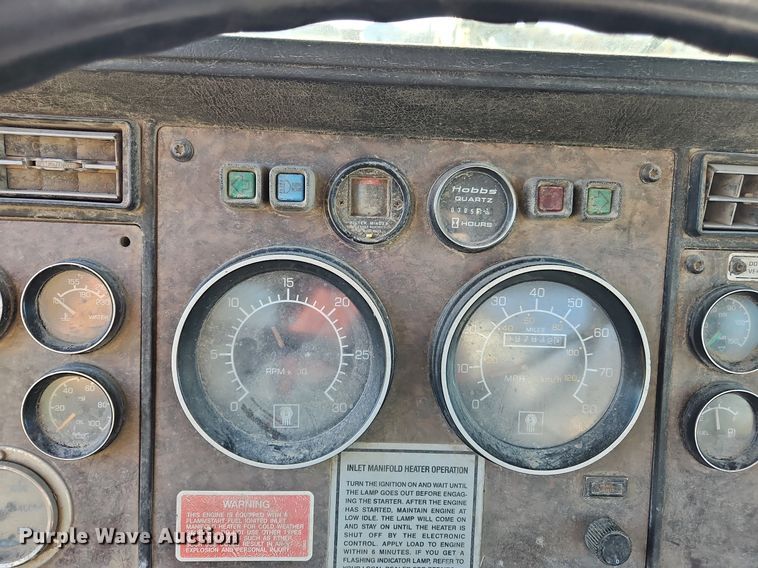 image for item NZ9054 (2) Kenworth trucks