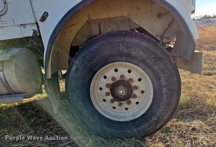 image for item NZ9054 (2) Kenworth trucks