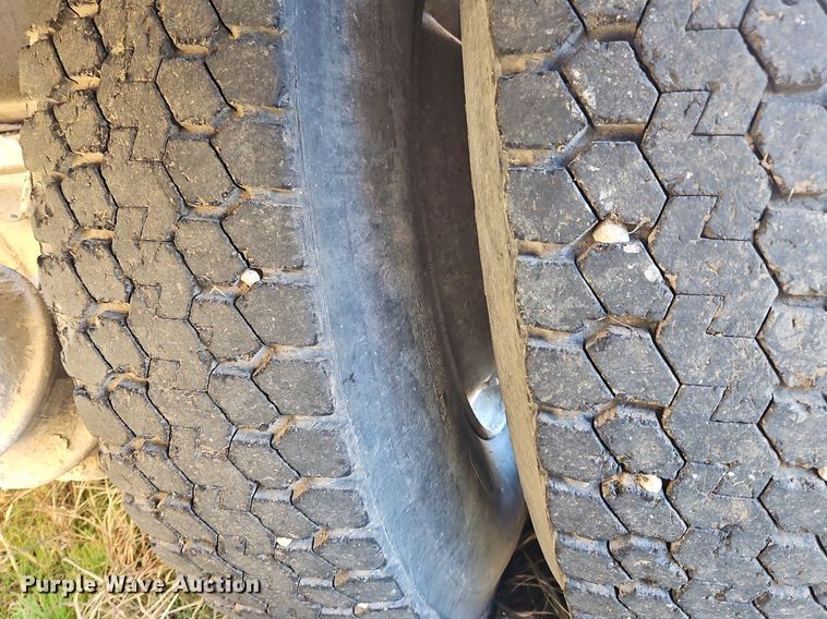image for item NZ9054 (2) Kenworth trucks
