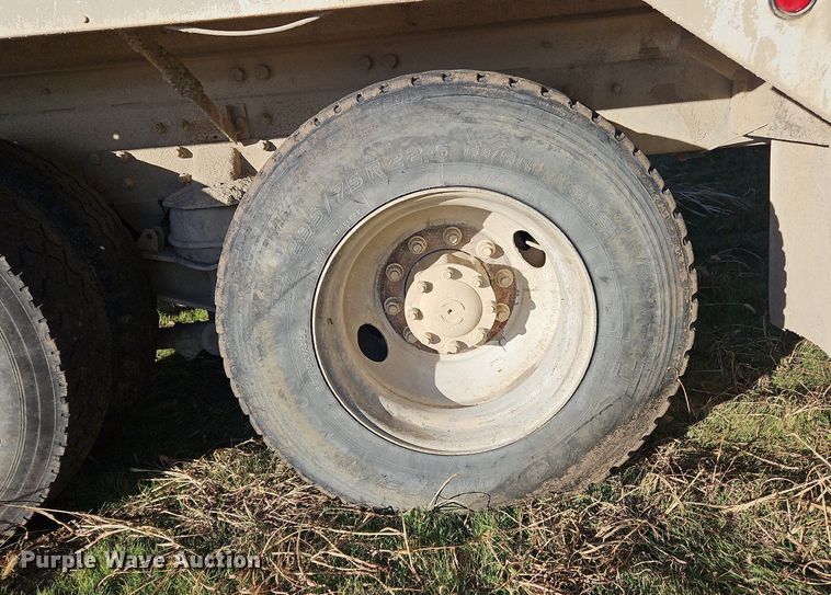image for item NZ9054 (2) Kenworth trucks