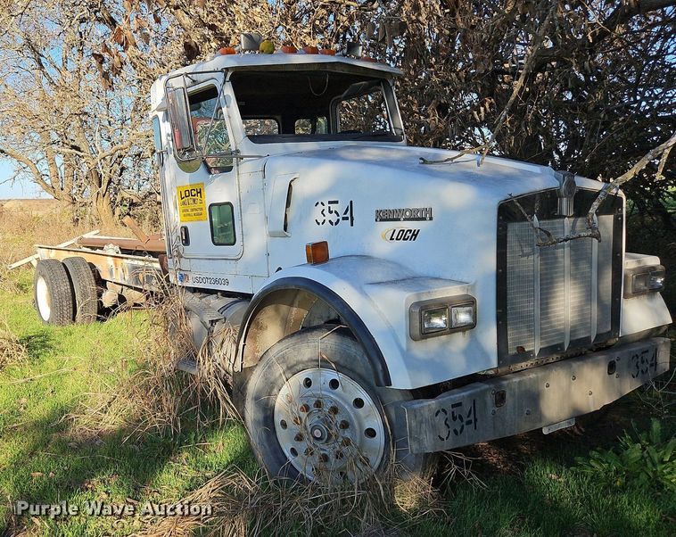 image for item NZ9054 (2) Kenworth trucks