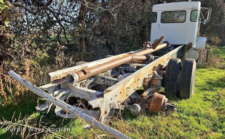 image for item NZ9054 (2) Kenworth trucks