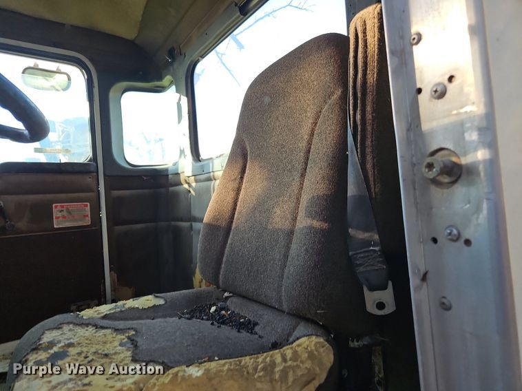 image for item NZ9054 (2) Kenworth trucks