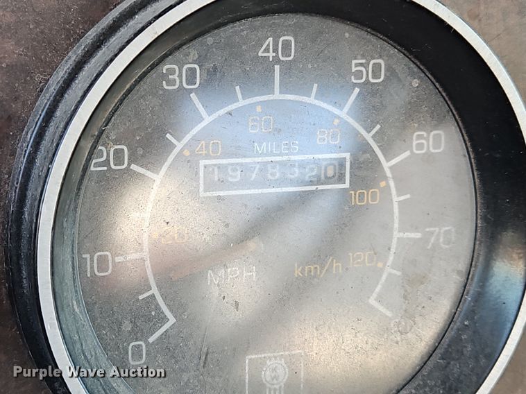 image for item NZ9054 (2) Kenworth trucks
