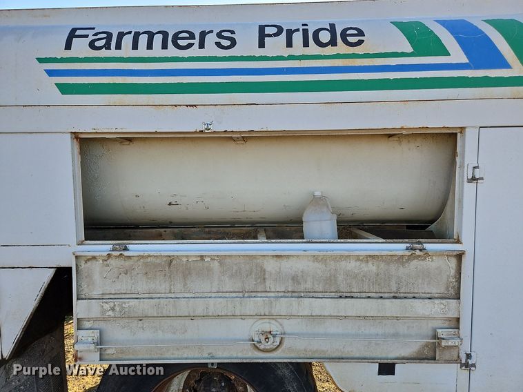 image for item NZ9055 1999 International 4700  fuel truck