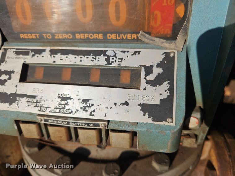 image for item NZ9055 1999 International 4700  fuel truck