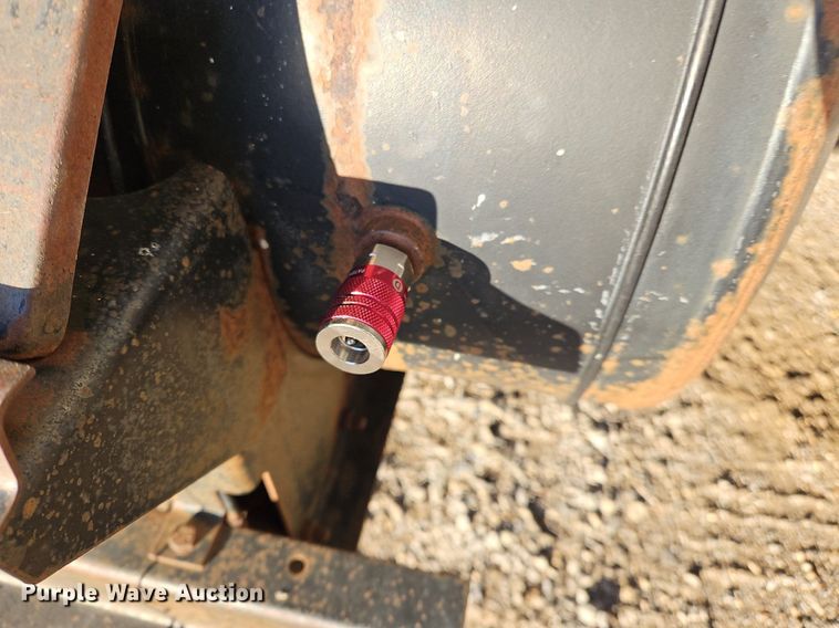 image for item NZ9055 1999 International 4700  fuel truck