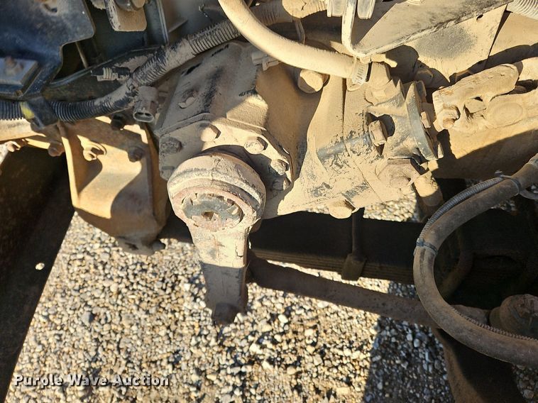 image for item NZ9055 1999 International 4700  fuel truck