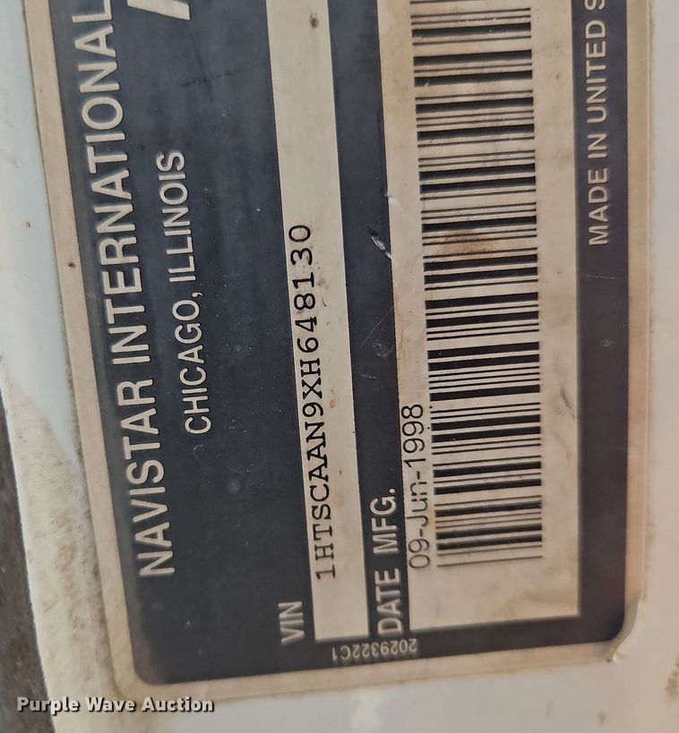 image for item NZ9055 1999 International 4700  fuel truck