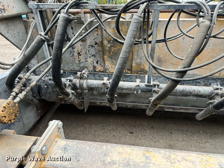 image for item OA9052 1993 HEM 12-27  slipform paver